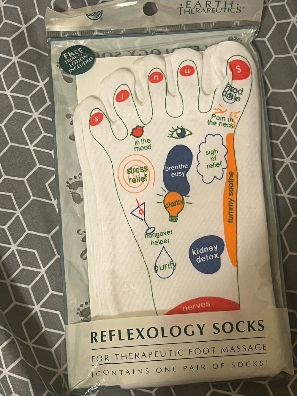 Earth Therapeutics White Reflexology Toe Socks for Therapeutic Foot Massage